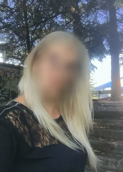 Amanda, 32
