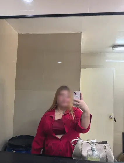Camilla, 26